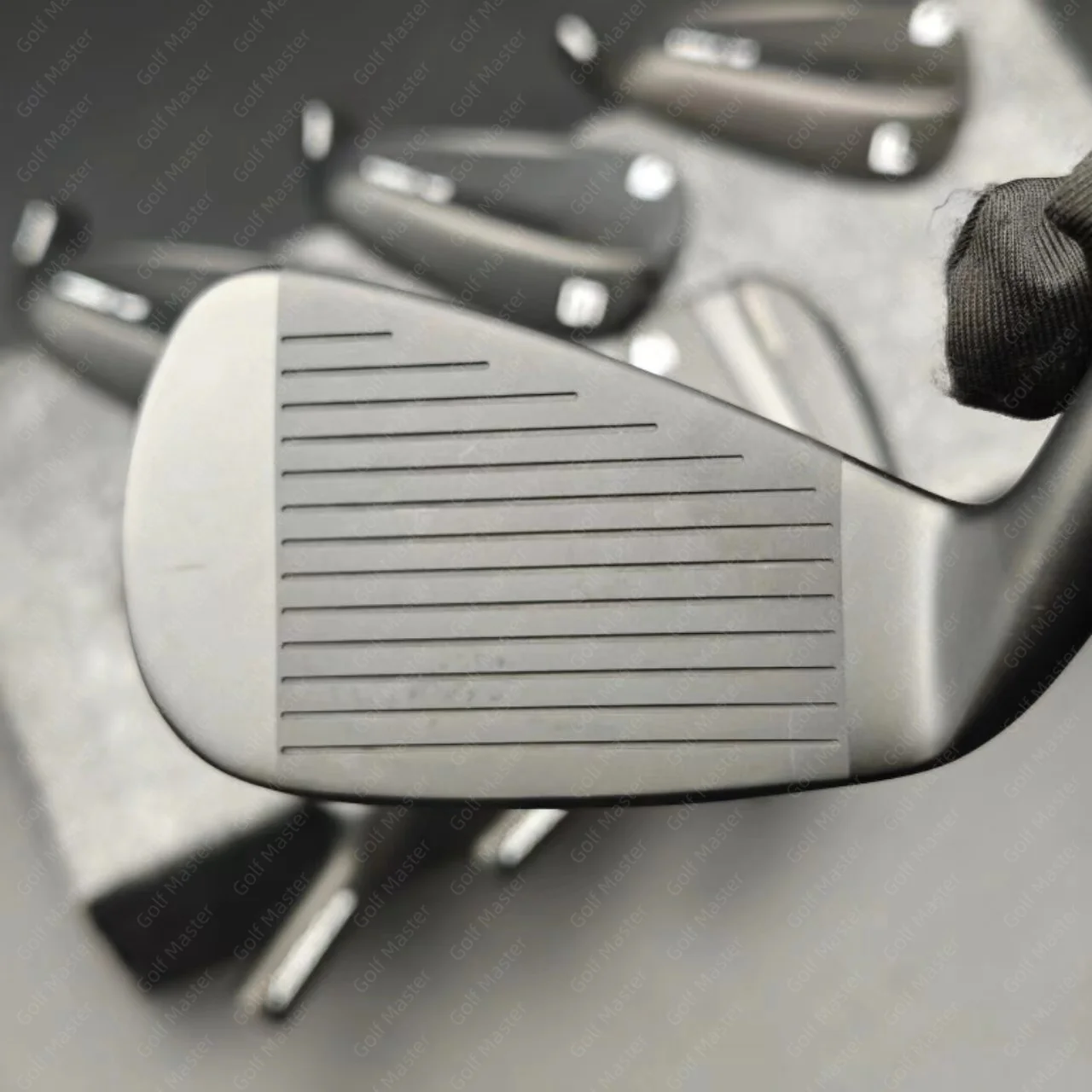 Taylormade P790-black irons(The fourth generation) - Image 4
