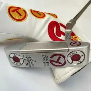 9 Scotty Cameron Putter