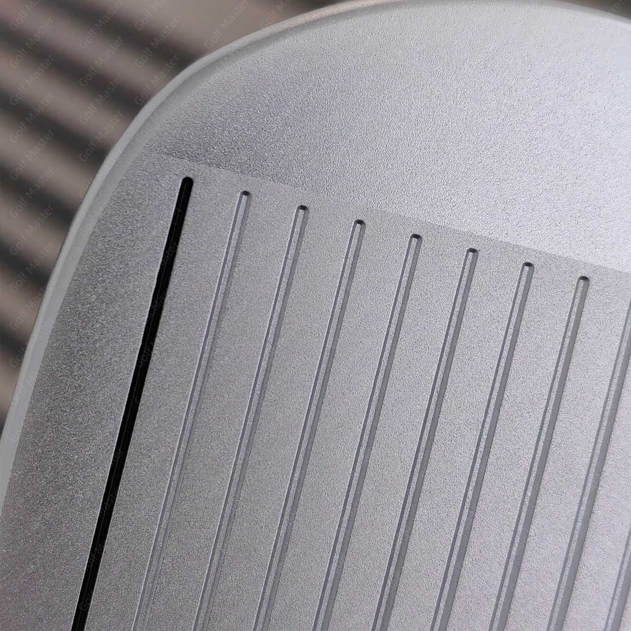 Taylormade P790 Silver iron(Second generation) - Image 6