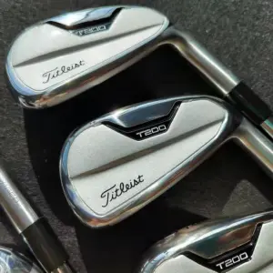 Titleist T200 Irons type 2023 classic style