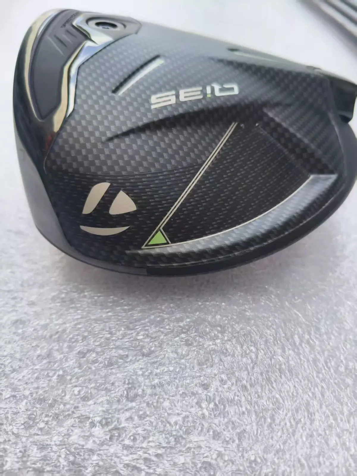 Taylormade Qi35 Driver - Image 4