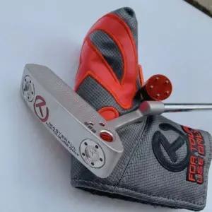 8 Scotty Cameron Putter