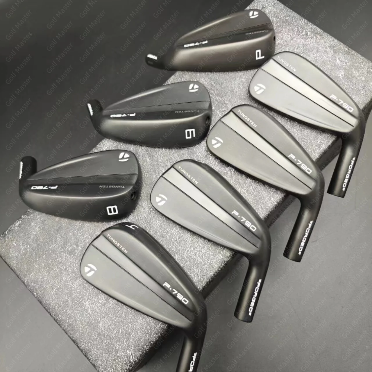 Taylormade P790-black irons(The fourth generation)